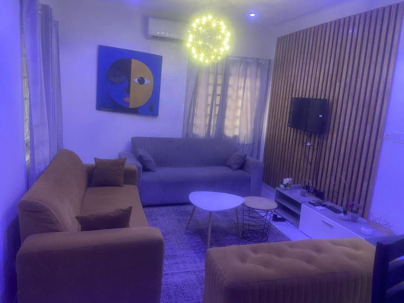 Tastefully furnished air-conditioned and cozy apartment - image 1