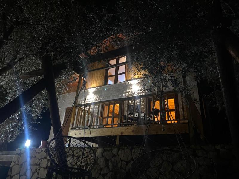 Cottage Four Olives - image 8