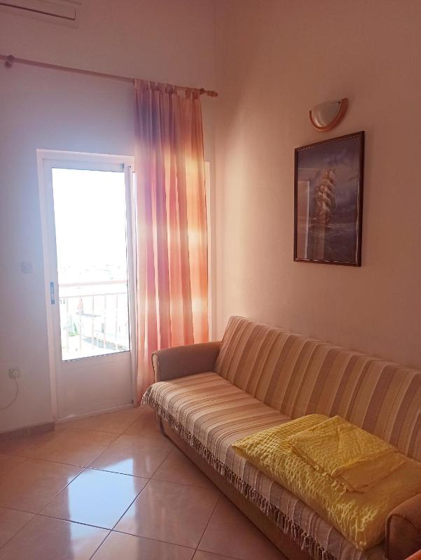 One-Bedroom Apartment with Terrace and Sea View image 1