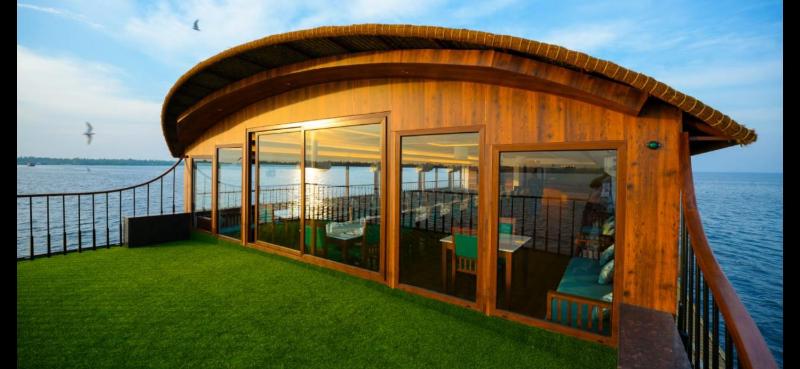 Marvelous Boathouse - image 12