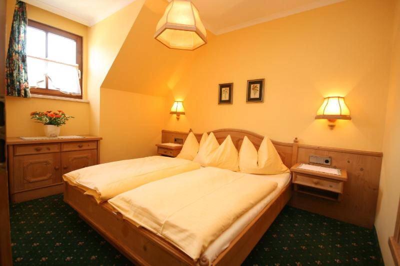 One-Bedroom Apartment (3 Adults) image 3