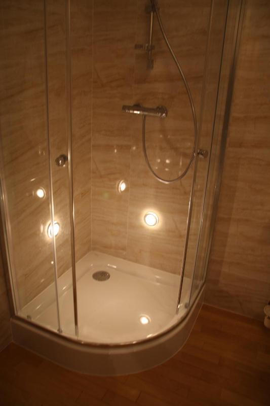 Luxury Suite image 2