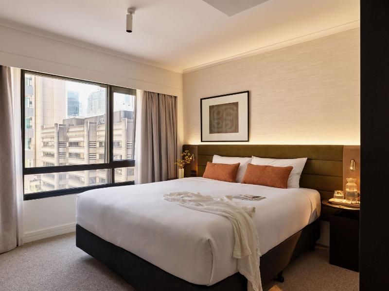 One-Bedroom Apartment image 1