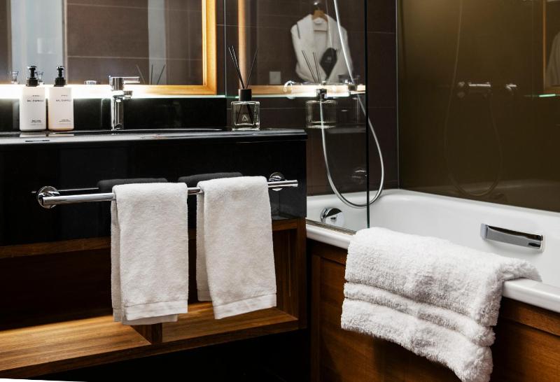Balmuir Suite image 3