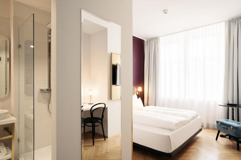 Smart Atrium Deluxe image 1