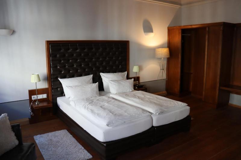 Deluxe Double Room image 4