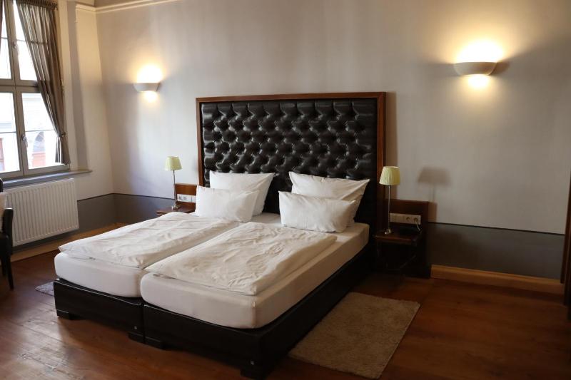 Deluxe Double Room image 2