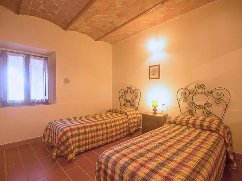 Two-Bedroom Standard Apartment image 1