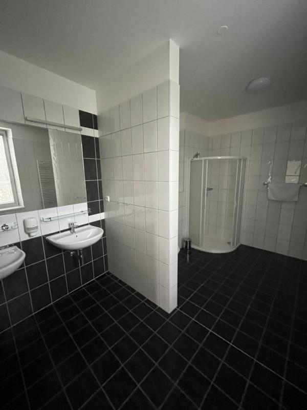 Quadruple Room image 2
