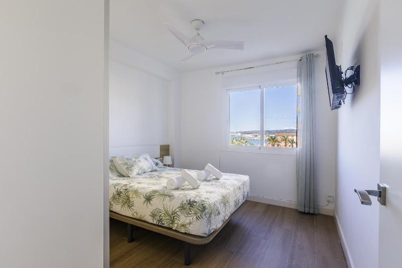 A&N Modern Beach Apartment with Pool Algarrobo Costa - image 29
