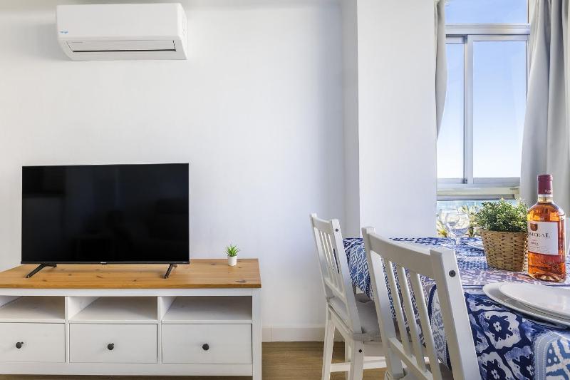 A&N Modern Beach Apartment with Pool Algarrobo Costa - image 24