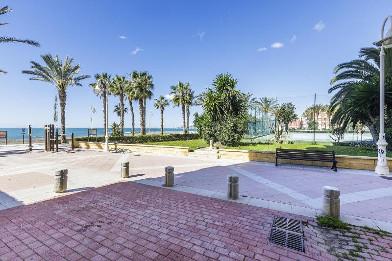 A&N Modern Beach Apartment with Pool Algarrobo Costa - image 23