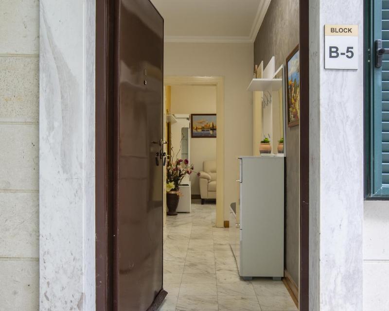 Apartment with Terrace image 4