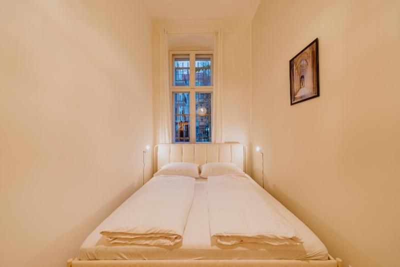 2 Bedroom-UrbanApartment-Berlin - image 14