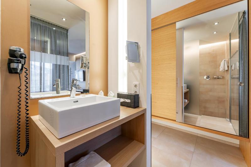 Double Room with Castle View image 3