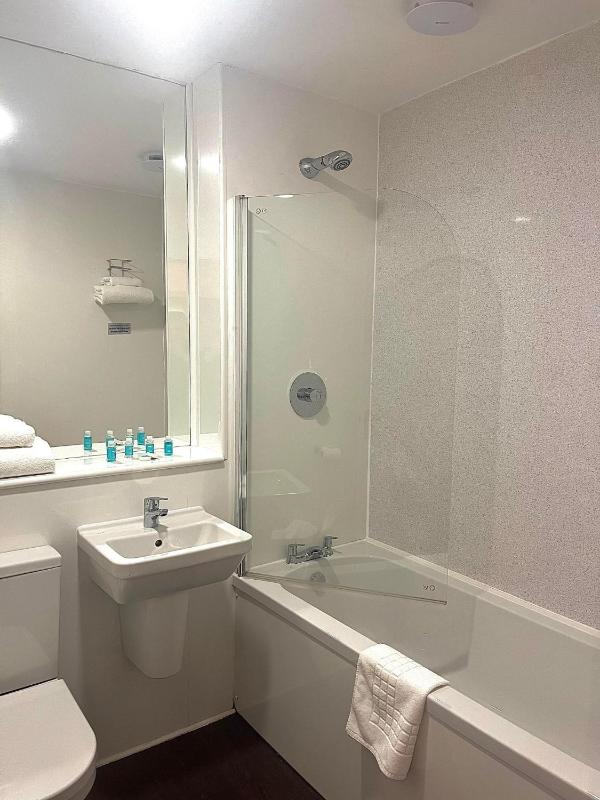 Double Room image 1