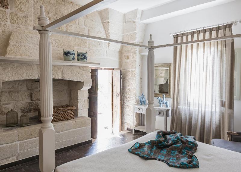 Superior Double Room image 4