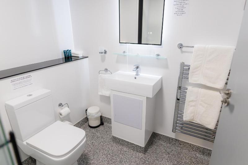 Double Room image 1