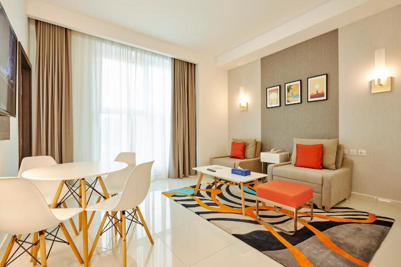 Executive Suite image 4