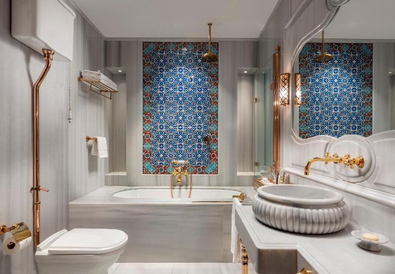 Deluxe Double Room with Sea View image 1