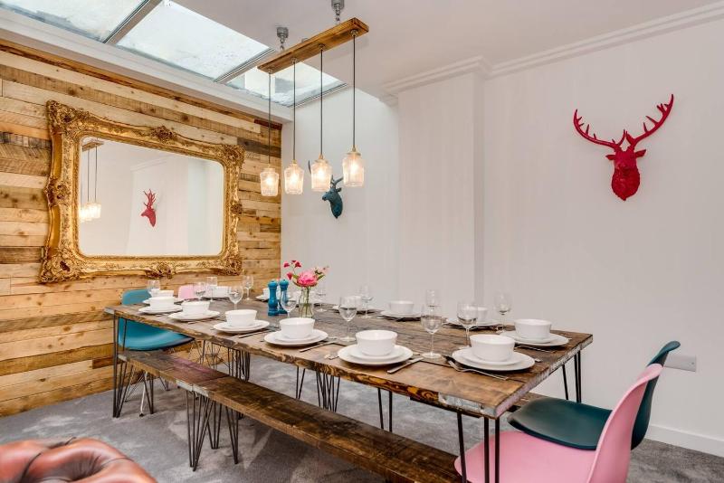 Big Beach Boutique Champagne bar & roof terrace! - image 8