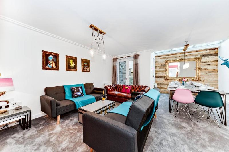 Big Beach Boutique Champagne bar & roof terrace! - image 37
