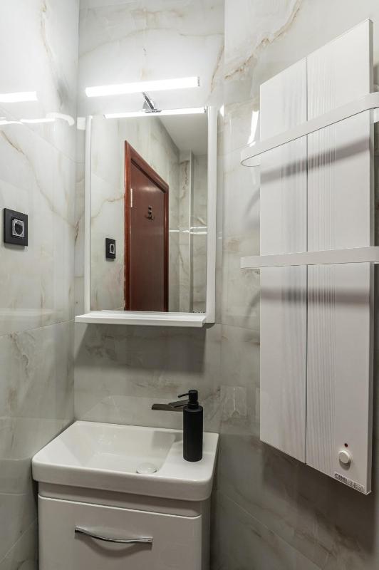 Superior King Room image 4