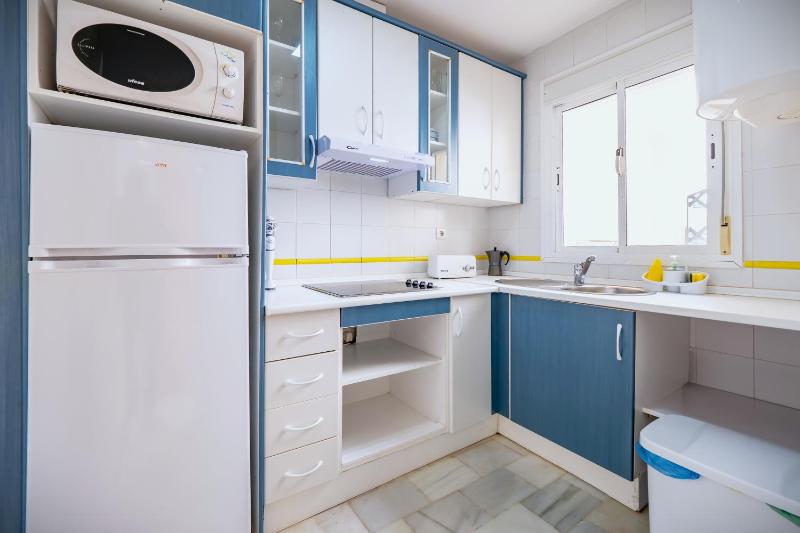  Two Bedroom Standard Apartment image 4