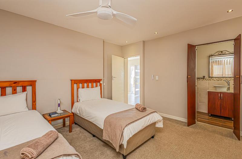 Seasons of Serenity Langebaan 8-sleeper - image 7
