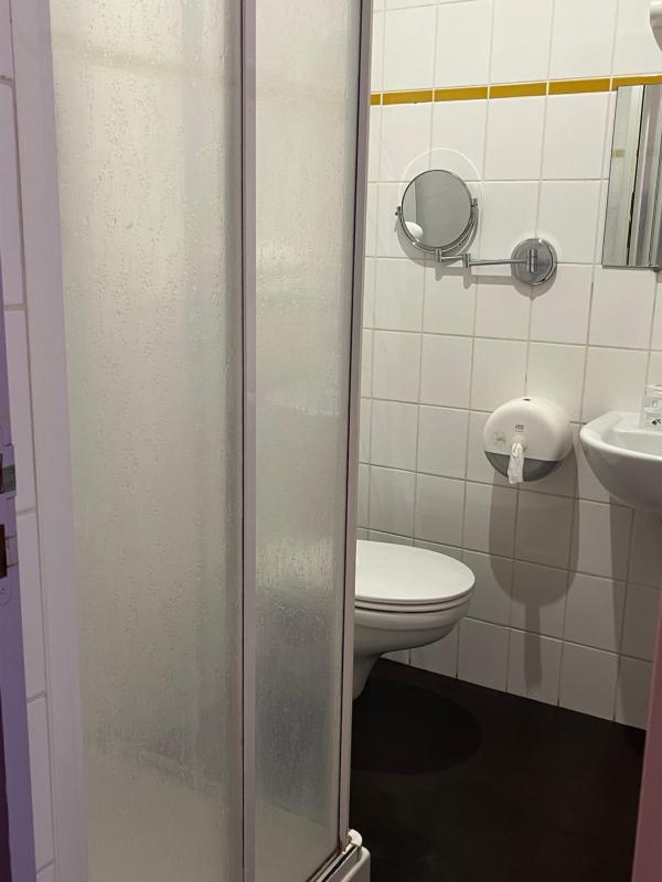 Comfort Triple Room with Shower image 2