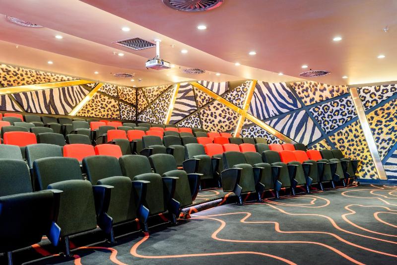 Hotel Sky Sandton - image 2