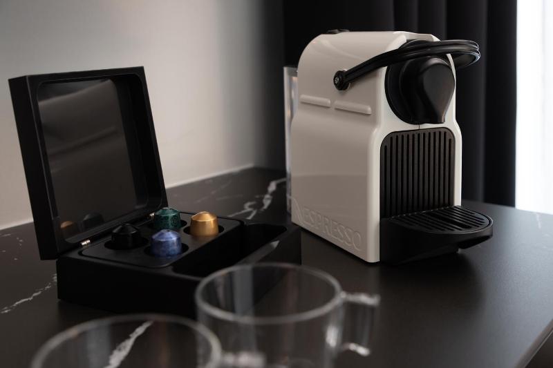 One-Bedroom Suite image 4