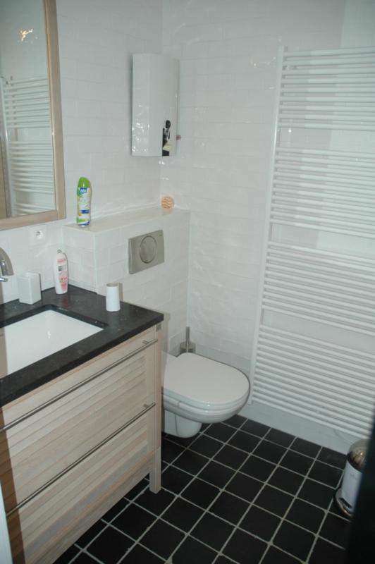 Three-Bedroom Apartment with Sea View image 4