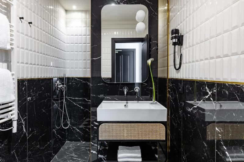 Superior Double or Twin Room image 1