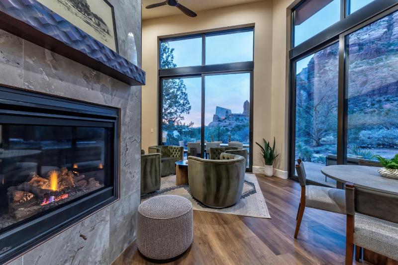 Perfect Chapel Home with Incredible Views and Private Swim Spa - image 12