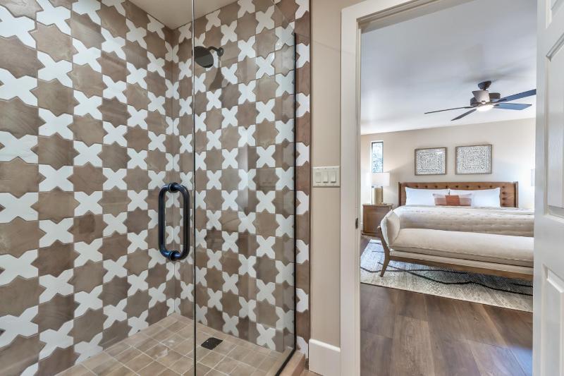 Perfect Chapel Home with Incredible Views and Private Swim Spa - image 33