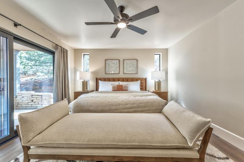Perfect Chapel Home with Incredible Views and Private Swim Spa - image 37