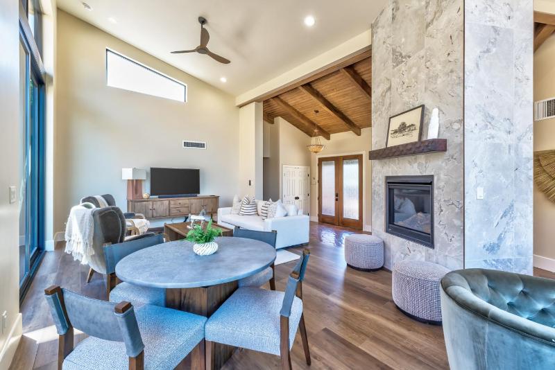 Perfect Chapel Home with Incredible Views and Private Swim Spa - image 38