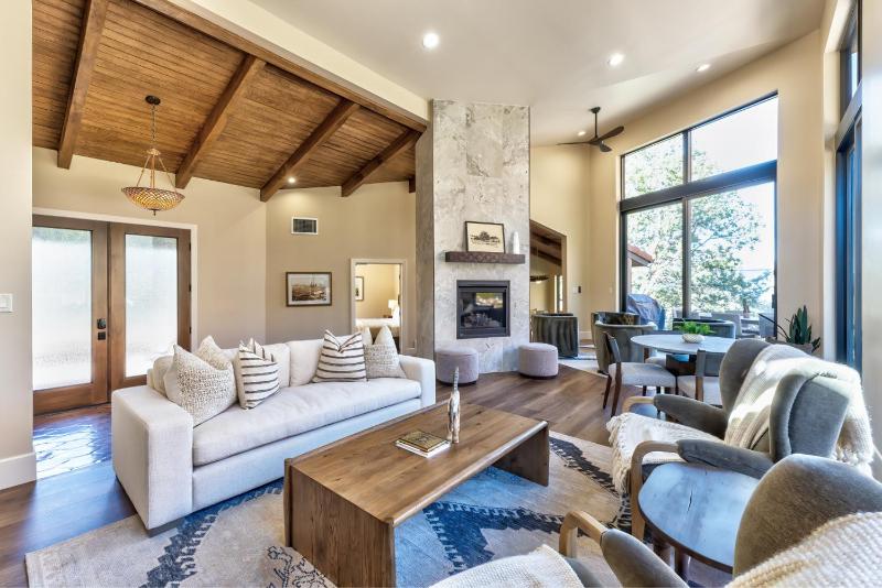 Perfect Chapel Home with Incredible Views and Private Swim Spa - image 30