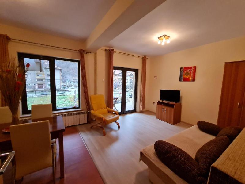 One-Bedroom Apartment image 1