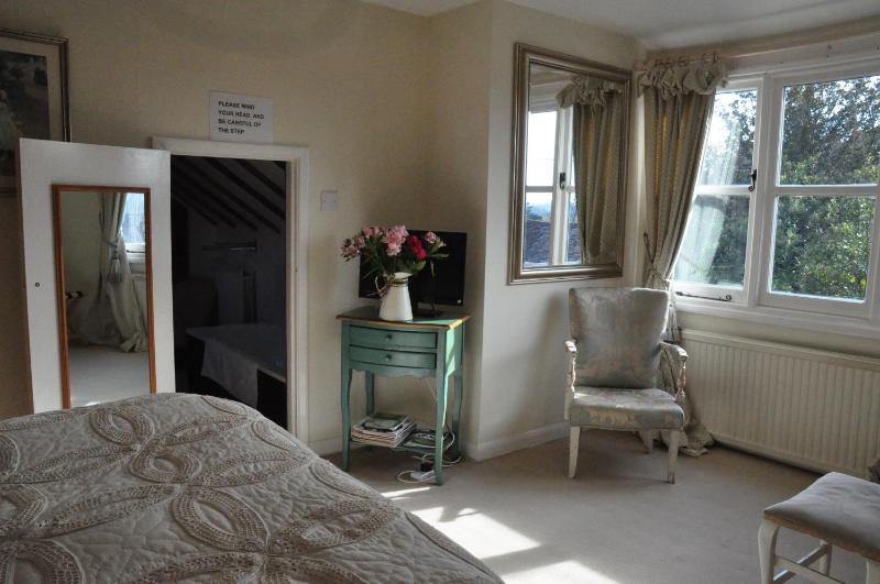 Double Room Ensuite image 1