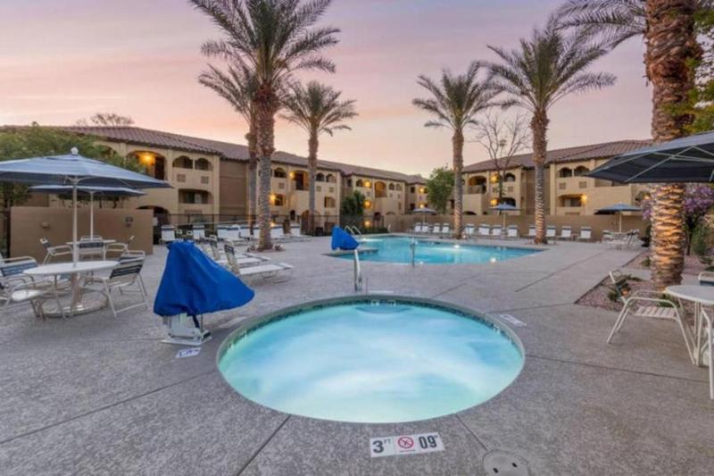 1BD condo with pools activities center etc onsite in Scottsdale - image 18