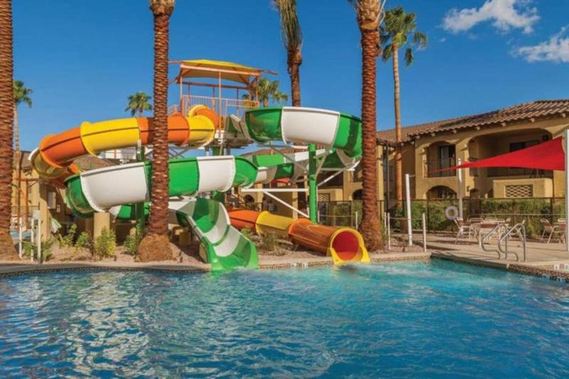1BD condo with pools activities center etc onsite in Scottsdale - image 23