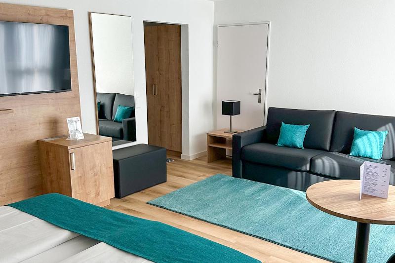 Junior Suite Superior with Balcony image 3