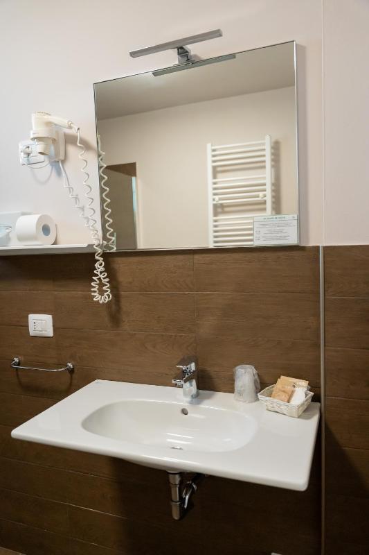 Triple Room image 4
