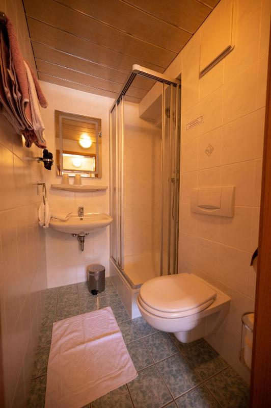 Standard Double Room image 1