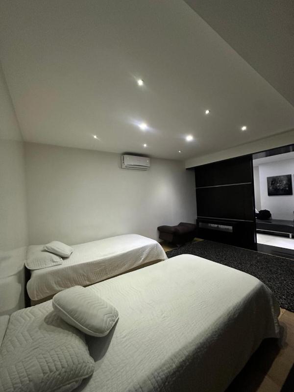 Luxury Apartment Hot Tub in South Cali - image 15