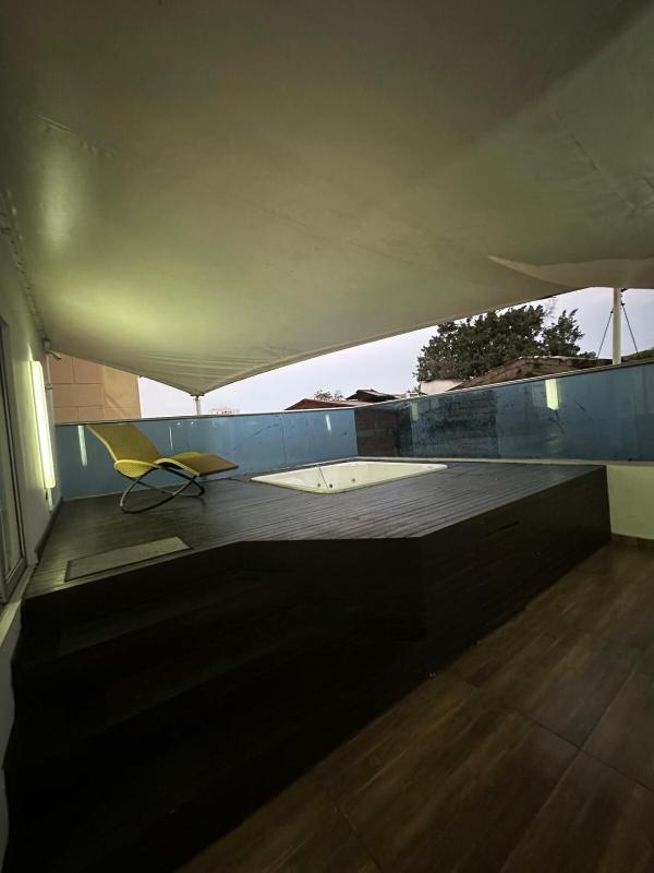 Luxury Apartment Hot Tub in South Cali - image 10