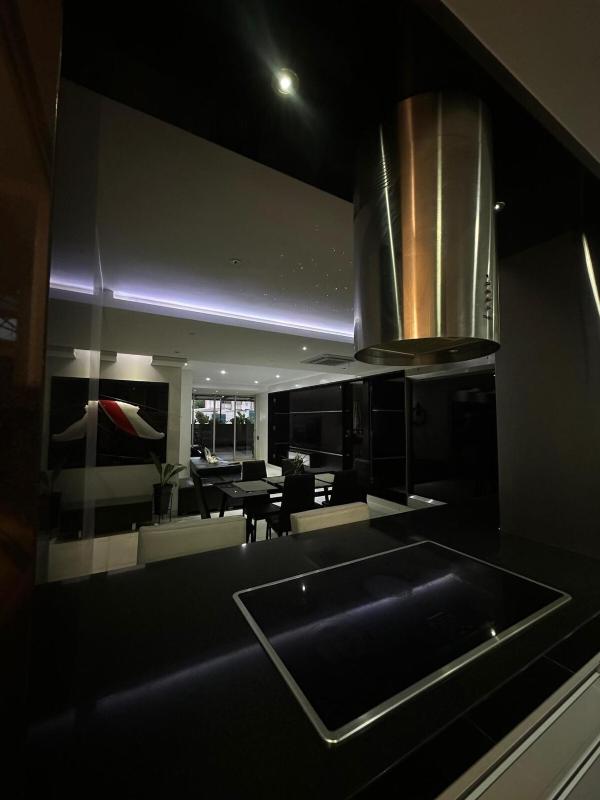 Luxury Apartment Hot Tub in South Cali - image 22
