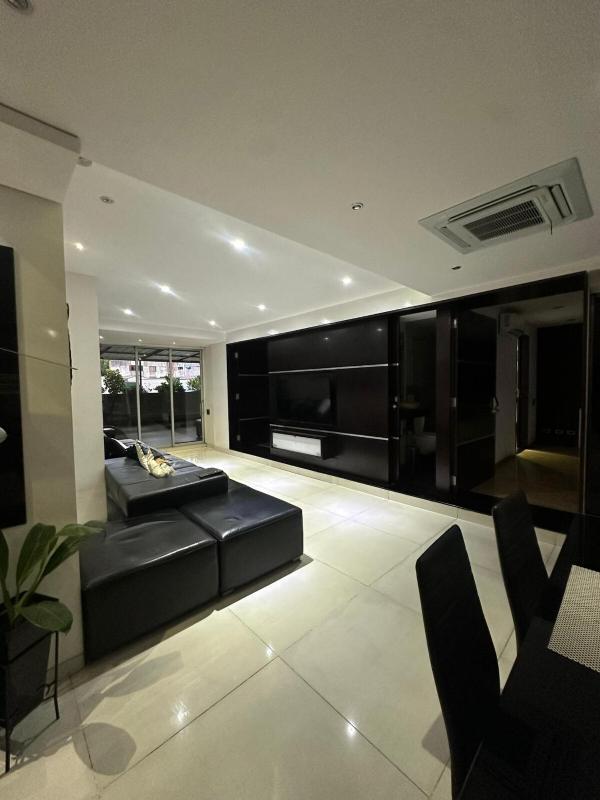 Luxury Apartment Hot Tub in South Cali - image 5